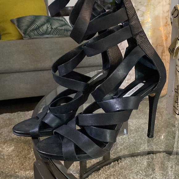 Guess Gladiator Heels - Picture 2 of 6